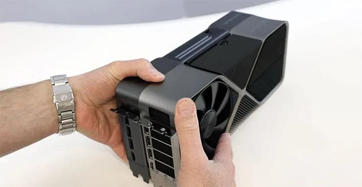 RTX 50 Super i RTX 60 na wstrzymaniu? Pamięć może wszystko przewrócić